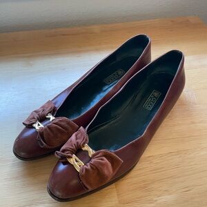 1980’s Gucci Chestnut Brown Leather Gold Suede Bow Ballet Flats Size 38.5/7.5